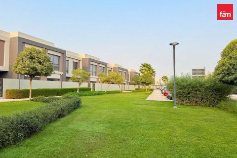 Villa à Dubai, 3 chambres, 133.6 m², № 143412