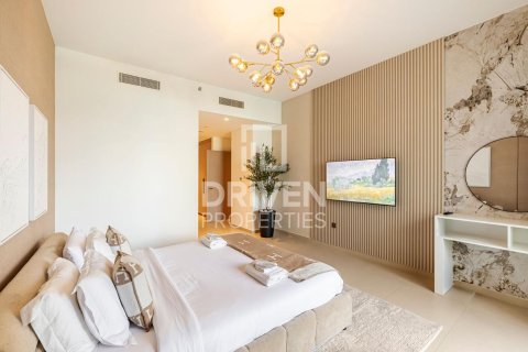 Apartamento en Opera District, Downtown Dubai (Downtown Burj Dubai), Dubai, 3 dormitorios, 172.52 m², № 144348 - foto 8