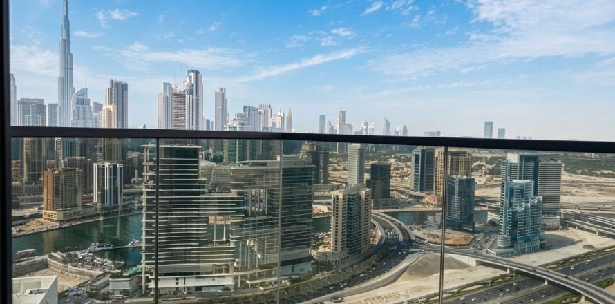 Appartement à Business Bay, Dubai, 3 chambres, 153.9 m², № 143732
