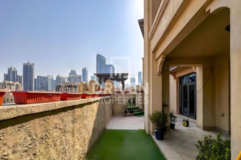 Apartment in Downtown Dubai (Downtown Burj Dubai), Dubai 2 bedrooms, 240.71 sq.m. № 144633 - photo 9