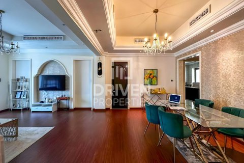 Apartment in Downtown Dubai (Downtown Burj Dubai), Dubai 2 bedrooms, 240.71 sq.m. № 144633 - photo 4
