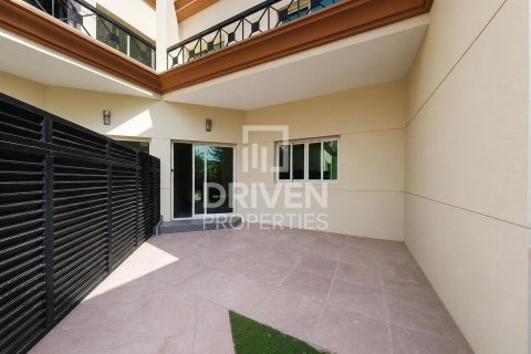 Villa in Al Barsha 1, Al Barsha, Dubai 4 bedrooms, 326.83 sq.m. № 145596 - photo 23