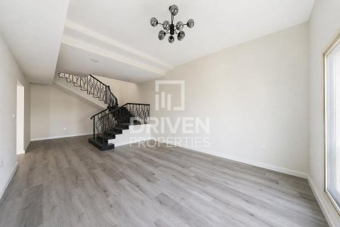 Villa in Al Barsha 1, Al Barsha, Dubai 4 bedrooms, 326.83 sq.m. № 145596