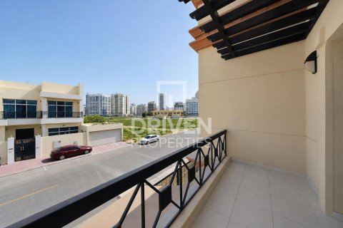 Villa in Al Barsha 1, Al Barsha, Dubai 4 bedrooms, 326.83 sq.m. № 145596 - photo 25