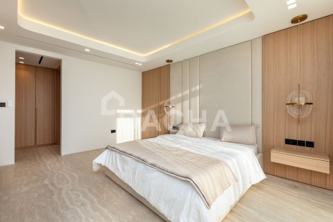 Villa en Jumeirah Islands, Dubai, 5 dormitorios, 585 m², № 143522 - foto 16