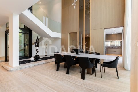 Villa en Jumeirah Islands, Dubai, 5 dormitorios, 585 m², № 143522 - foto 2