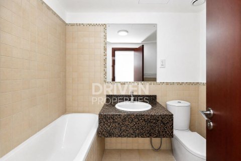 Apartment in Rimal, Jumeirah Beach Residence, Dubai 2 bedrooms, 120.4 sq.m. № 145175 - photo 16