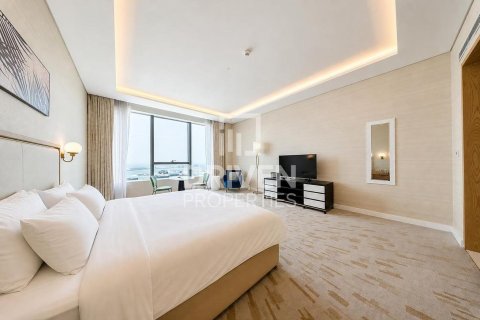 Apartment in The Palm Tower, Palm Jumeirah, Dubai studio, 55.83 sq.m. № 144938 - photo 4