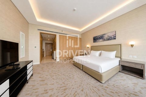 Apartment in The Palm Tower, Palm Jumeirah, Dubai studio, 55.83 sq.m. № 144938