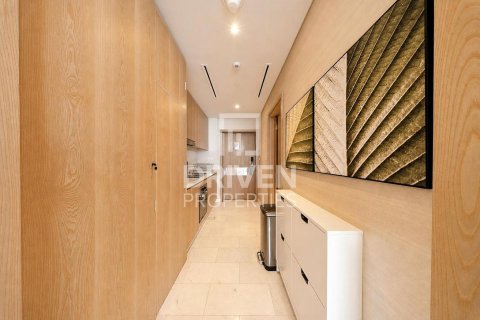 Apartment in The Palm Tower, Palm Jumeirah, Dubai studio, 55.83 sq.m. № 144938 - photo 10