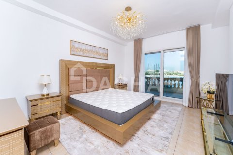 Apartment in Marina Residences, Palm Jumeirah, Dubai 2 bedrooms, 371 sq.m. № 143530 - photo 18