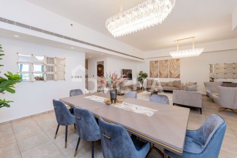 Apartment in Marina Residences, Palm Jumeirah, Dubai 2 bedrooms, 371 sq.m. № 143530 - photo 5