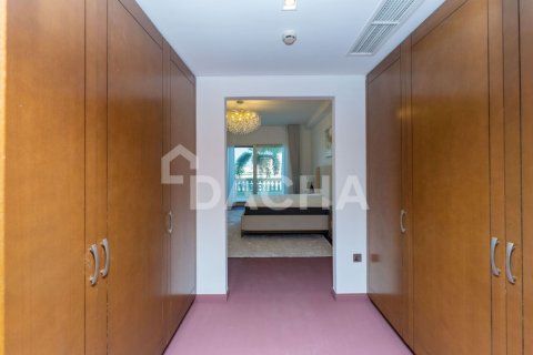 Apartment in Marina Residences, Palm Jumeirah, Dubai 2 bedrooms, 371 sq.m. № 143530 - photo 15