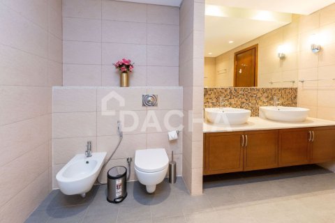 Apartment in Marina Residences, Palm Jumeirah, Dubai 2 bedrooms, 371 sq.m. № 143530 - photo 16