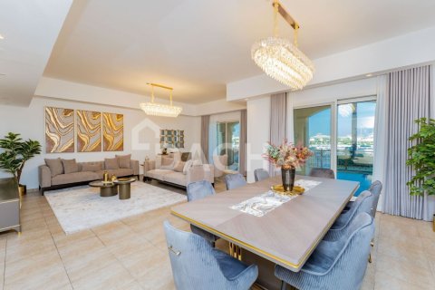 Apartment in Marina Residences, Palm Jumeirah, Dubai 2 bedrooms, 371 sq.m. № 143530