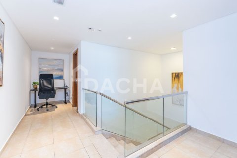 Apartment in Marina Residences, Palm Jumeirah, Dubai 2 bedrooms, 371 sq.m. № 143530 - photo 11