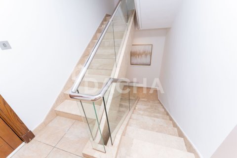 Apartment in Marina Residences, Palm Jumeirah, Dubai 2 bedrooms, 371 sq.m. № 143530 - photo 12