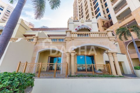 Apartment in Marina Residences, Palm Jumeirah, Dubai 2 bedrooms, 371 sq.m. № 143530 - photo 27