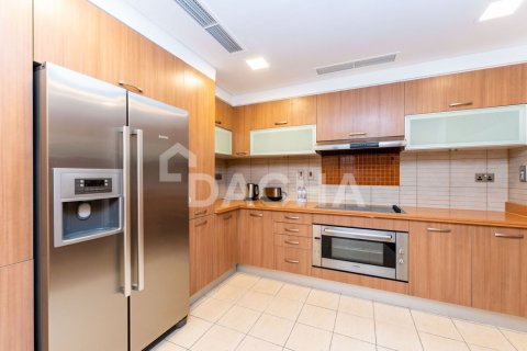 Apartment in Marina Residences, Palm Jumeirah, Dubai 2 bedrooms, 371 sq.m. № 143530 - photo 9