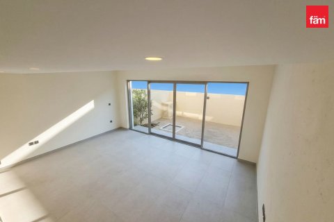 Townhouse in Dubai 4 bedrooms, 144 sq.m. № 143923 - photo 12