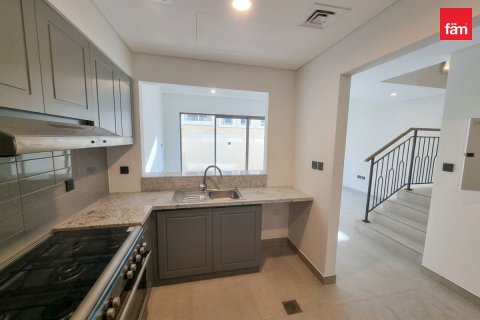 Townhouse in Dubai 4 bedrooms, 144 sq.m. № 143923 - photo 10