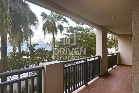 Apartment in The Crescent, Palm Jumeirah, Dubai 2 bedrooms, 161.93 sq.m. № 144227 - photo 10