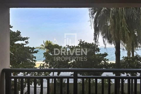 Apartment in The Crescent, Palm Jumeirah, Dubai 2 bedrooms, 161.93 sq.m. № 144227 - photo 9