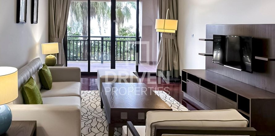 Apartment in The Crescent, Palm Jumeirah, Dubai 2 bedrooms, 161.93 sq.m. № 144227