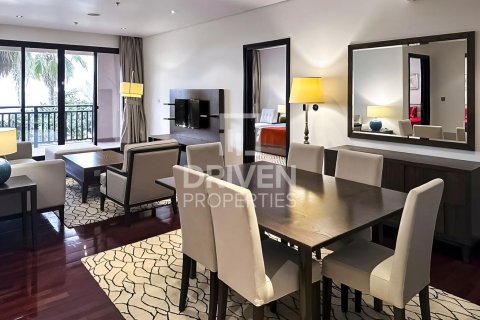 Apartment in The Crescent, Palm Jumeirah, Dubai 2 bedrooms, 161.93 sq.m. № 144227 - photo 2