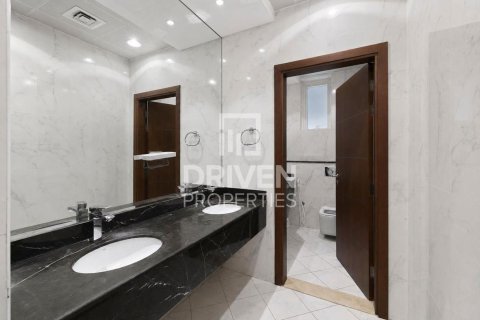 Villa en Jumeirah 3, Jumeirah, Dubai, 6 dormitorios, 1393.55 m², № 144984 - foto 26