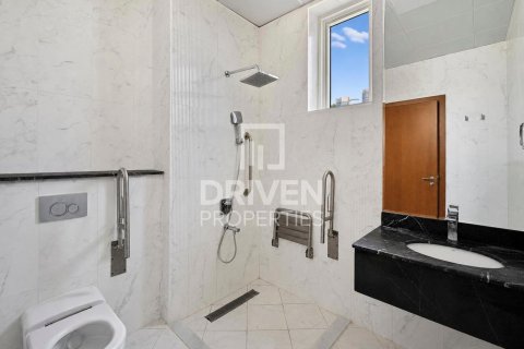 Villa en Jumeirah 3, Jumeirah, Dubai, 6 dormitorios, 1393.55 m², № 144984 - foto 28