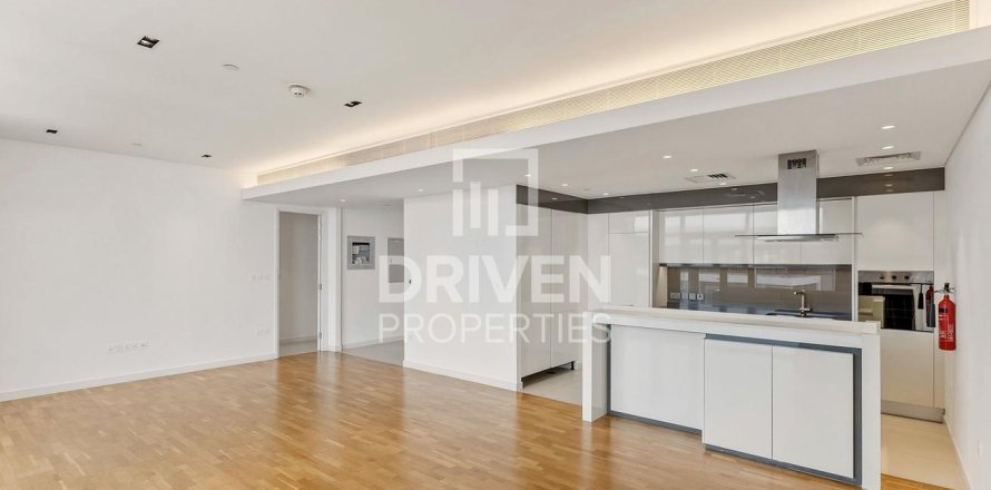 Apartment in Bluewaters Residences, Bluewaters, Dubai 1 bedroom, 106.47 sq.m. № 145133