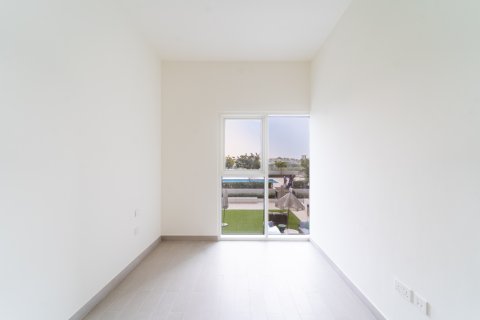 Appartement à Dubai, 2 chambres, 69 m², № 143573 - photo 7