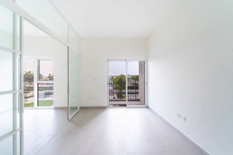 Appartement à Dubai, 2 chambres, 69 m², № 143573 - photo 6