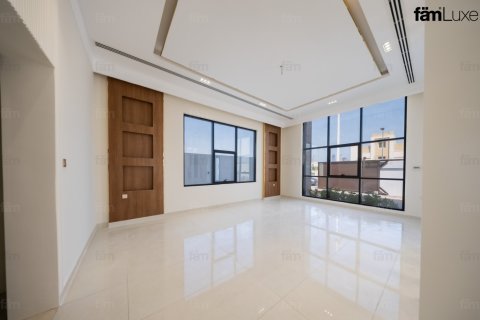 Villa à Al Quoz, Dubai, 5 chambres, 929 m², № 143721 - photo 16