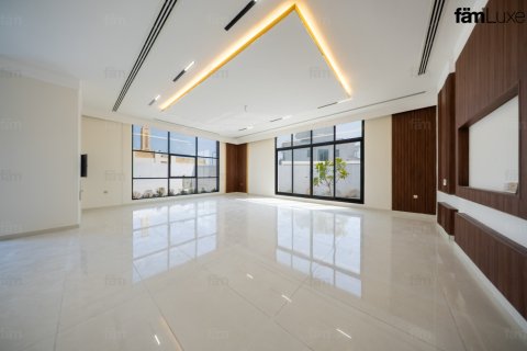 Villa à Al Quoz, Dubai, 5 chambres, 929 m², № 143721 - photo 14