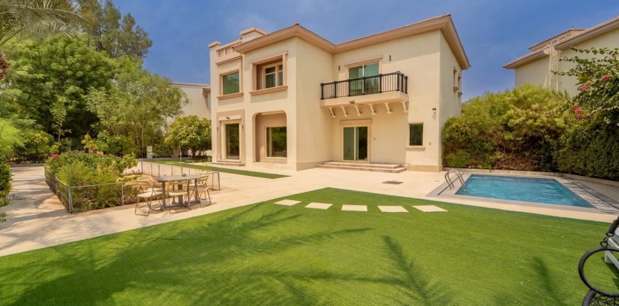 Villa en Jumeirah Islands, Dubai, 4 dormitorios, 345 m², № 143613