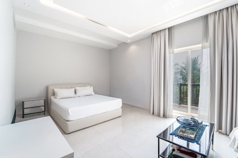 Villa en Jumeirah Islands, Dubai, 4 dormitorios, 345 m², № 143613 - foto 13