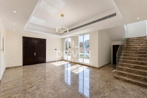 فيلا في الصفا, دبي 5 غرف نوم , 1300.92 م² رقم 145036 - صورة 2