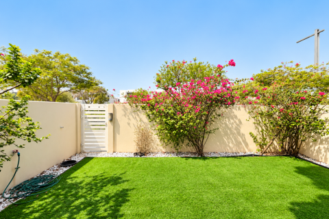 Villa in Dubai 4 bedrooms, 202 sq.m. № 143577 - photo 11