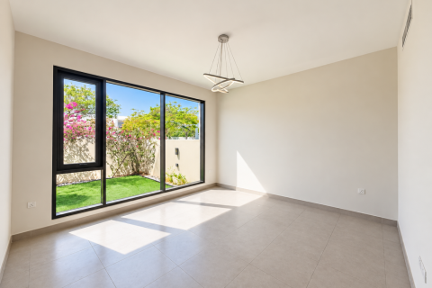 Villa in Dubai 4 bedrooms, 202 sq.m. № 143577 - photo 9