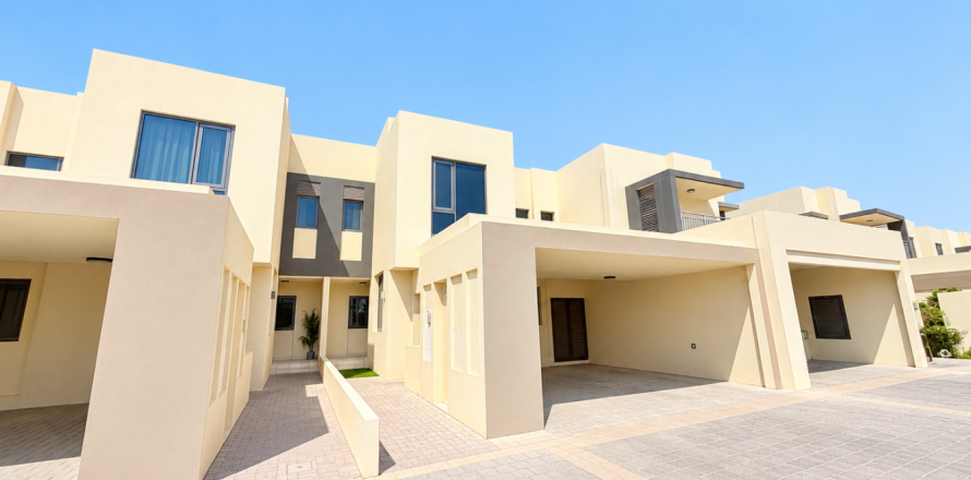 Villa in Dubai 4 bedrooms, 202 sq.m. № 143577