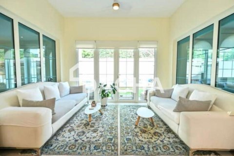 Villa en Jumeirah Park, Dubai, 3 dormitorios, 510 m², № 143516 - foto 2