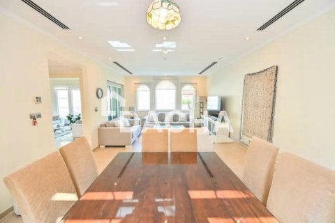 Villa en Jumeirah Park, Dubai, 3 dormitorios, 510 m², № 143516 - foto 3