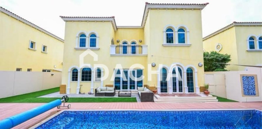 Villa en Jumeirah Park, Dubai, 3 dormitorios, 510 m², № 143516