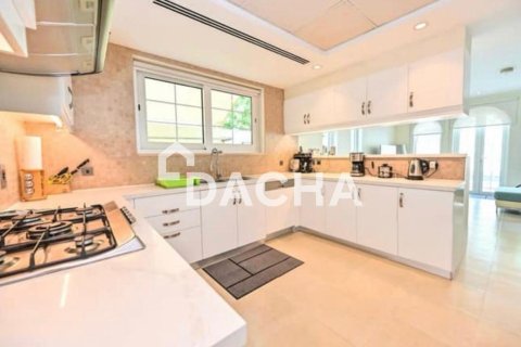 Villa en Jumeirah Park, Dubai, 3 dormitorios, 510 m², № 143516 - foto 8