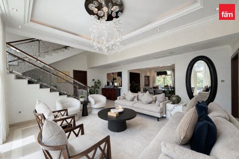 Villa in Jumeirah Islands, Dubai 4 bedrooms, 988.2 sq.m. № 143814 - photo 2
