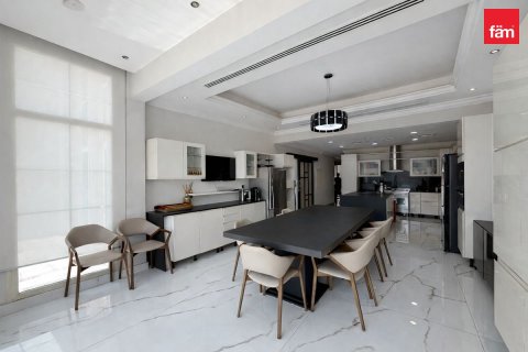 Villa in Jumeirah Islands, Dubai 4 bedrooms, 988.2 sq.m. № 143814 - photo 14