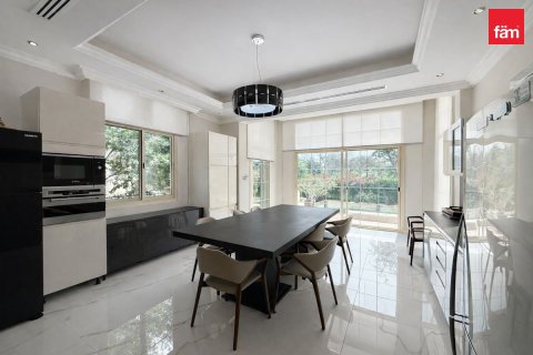 Villa in Jumeirah Islands, Dubai 4 bedrooms, 988.2 sq.m. № 143814 - photo 15