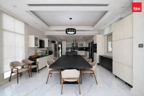 Villa in Jumeirah Islands, Dubai 4 bedrooms, 988.2 sq.m. № 143814 - photo 13